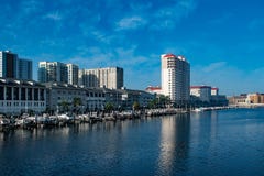 Luxury boats on Harbour Island dockside on sunrise background 1 royalty free stock image Luxury boats on Harbour Island dockside on sunrise background 1 royalty free stock image