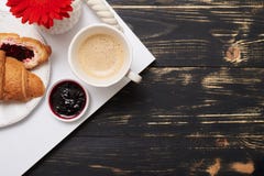 Lägenhet som är lekmanna- av den smaskiga frukosten arkivbild Lägenhet som är lekmanna- av den smaskiga frukosten arkivbild