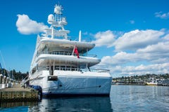 M/Y dama Lola przy kuszetką w Seattle ` s Elliott zatoki Marina fotografia royalty free M/Y dama Lola przy kuszetką w Seattle ` s Elliott zatoki Marina fotografia royalty free