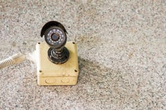 Macchina fotografica del CCTV Videocamera di sicurezza sulla parete Prote della proprietà privata Fotografia Stock Libera da Diritti Macchina fotografica del CCTV Videocamera di sicurezza sulla parete Prote della proprietà privata Fotografia Stock Libera da Diritti
