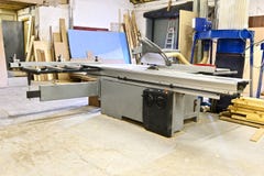 Macchina per elaborare legno immagine stock libera da diritti Macchina per elaborare legno immagine stock libera da diritti