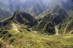 Machu Picchu en Urubamba-rivier, Peru royalty-vrije stock afbeelding Machu Picchu en Urubamba-rivier, Peru royalty-vrije stock afbeelding
