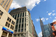 Magasin du ` s de Macy et Empire State Building, Manhattan, NYC Photographie stock libre de droits Magasin du ` s de Macy et Empire State Building, Manhattan, NYC Photographie stock libre de droits