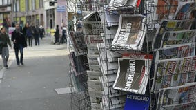 Magazines et journaux internationaux banque de vidéos Magazines et journaux internationaux banque de vidéos