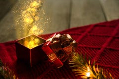 Magic Christmas Present Royalty Free Stock Photos Magic Christmas Present Royalty Free Stock Photos