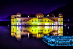 mahal jal jaipur royaltyfria foton mahal jal jaipur royaltyfria foton