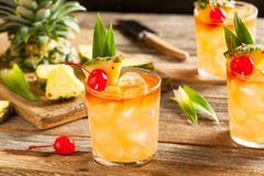 Mai Tai Cocktail casalinga fotografie stock Mai Tai Cocktail casalinga fotografie stock