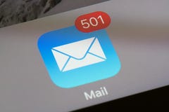 Mail icon with unread email count