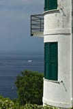 Maison méditerranéenne dans Riomaggiore Cinq terres Une maison d'aspect moderne dans un village dans Cinque Terre Province de La photo stock Maison méditerranéenne dans Riomaggiore Cinq terres Une maison d'aspect moderne dans un village dans Cinque Terre Province de La photo stock