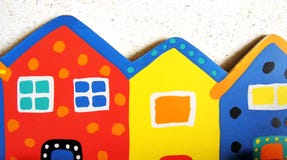 Maisons colorées de jouet Maisons colorées de jouet