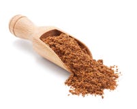 Mald nutmeg på white arkivbild Mald nutmeg på white arkivbild