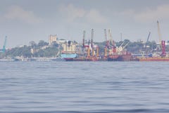 MANAUS, ΒΡΑΖΙΛΙΑ - ΤΟΝ ΟΚΤΏΒΡΙΟ ΤΟΥ 2013: Βιομηχανικό σκάφος στο λιμάνι του Manaus στοκ φωτογραφία MANAUS, ΒΡΑΖΙΛΙΑ - ΤΟΝ ΟΚΤΏΒΡΙΟ ΤΟΥ 2013: Βιομηχανικό σκάφος στο λιμάνι του Manaus στοκ φωτογραφία