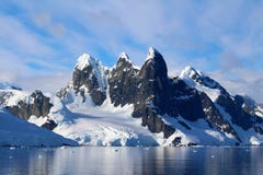 Manica di Lemaire, penisola antartica, Antartide fotografia stock libera da diritti Manica di Lemaire, penisola antartica, Antartide fotografia stock libera da diritti