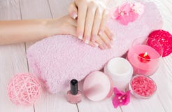 Manicure van vrouwen` s de Franse ombre stock foto Manicure van vrouwen` s de Franse ombre stock foto