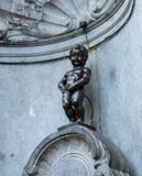 Manneken Pis a Bruxelles, Belgio fotografia stock Manneken Pis a Bruxelles, Belgio fotografia stock