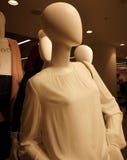 Mannequin kobieta w sukni głowy bielu obraz stock Mannequin kobieta w sukni głowy bielu obraz stock