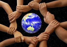 Manos que enmarcan la tierra Manos que enmarcan la tierra