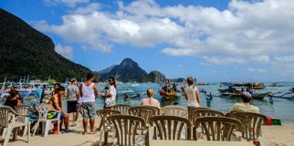 Many tourists enjoy on the beach royalty free stock images Many tourists enjoy on the beach royalty free stock images