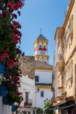 MARBELLA, ANDALUCIA/SPAIN - 23. MAI: Ansicht-unten Nebenstraßen zu t lizenzfreies stockbild MARBELLA, ANDALUCIA/SPAIN - 23. MAI: Ansicht-unten Nebenstraßen zu t lizenzfreies stockbild