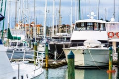 Marina de port de Golfe - Whangaparaoa péninsulaire photographie stock Marina de port de Golfe - Whangaparaoa péninsulaire photographie stock