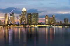 MARINA PODPALANI piaski SINGAPUR, Maj, - 24, 2017: Singapur ulotka z zdjęcia royalty free MARINA PODPALANI piaski SINGAPUR, Maj, - 24, 2017: Singapur ulotka z zdjęcia royalty free