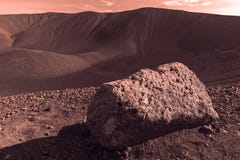 Marsinvånaretoning som ser in i den Hverfjall kotten nära Myvatn, Island Royaltyfri Foto Marsinvånaretoning som ser in i den Hverfjall kotten nära Myvatn, Island Royaltyfri Foto