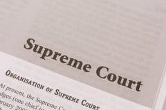 Maski, Karnataka, la India - ENERO, 09,2019: Tribunal Supremo impreso en el papel imágenes de archivo libres de regalías Maski, Karnataka, la India - ENERO, 09,2019: Tribunal Supremo impreso en el papel imágenes de archivo libres de regalías