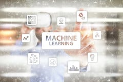 Maszynowy uczenie Tekst i ikony na wirtualnym ekranie Biznesu, interneta i technologii poj?cie, zdjęcia royalty free Maszynowy uczenie Tekst i ikony na wirtualnym ekranie Biznesu, interneta i technologii poj?cie, zdjęcia royalty free