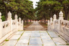 Mausolée oriental de Qing Mausoleums - de Xiao (évitez le zhi) Photo libre de droits Mausolée oriental de Qing Mausoleums - de Xiao (évitez le zhi) Photo libre de droits