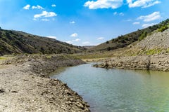 Meanders van rivier in vallei, Ozburun, Bolvadin, Afyonkarahisar, stock afbeelding Meanders van rivier in vallei, Ozburun, Bolvadin, Afyonkarahisar, stock afbeelding