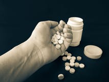 Medicina em sua mão foto de stock Medicina em sua mão foto de stock