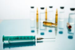 Medische van de de injectiebehandeling van het Vaccinflesje onderhuidse de ziektezorg Stock Foto's Medische van de de injectiebehandeling van het Vaccinflesje onderhuidse de ziektezorg Stock Foto's