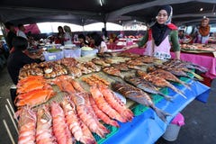 Meeresfrüchte-Stall in Kota Kinabalu, Sabah Stockfotos Meeresfrüchte-Stall in Kota Kinabalu, Sabah Stockfotos
