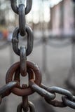 Mehrfache Ketten zusammen verbunden stockfotos Mehrfache Ketten zusammen verbunden stockfotos