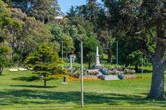 Memorial de guerra na parte em Burnie, Tasmânia, Austrália imagem de stock Memorial de guerra na parte em Burnie, Tasmânia, Austrália imagem de stock