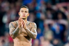 Memphis Depay without top