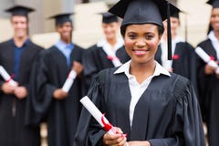 Menina africana nova na graduação fotos de stock royalty free Menina africana nova na graduação fotos de stock royalty free