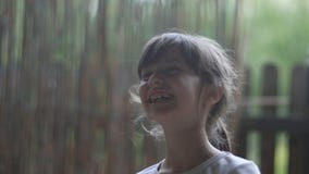 Menina bonito que engana ao redor filme Menina bonito que engana ao redor filme
