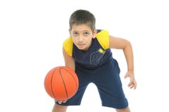 Menino que joga o basquetebol isolado fotos de stock royalty free Menino que joga o basquetebol isolado fotos de stock royalty free