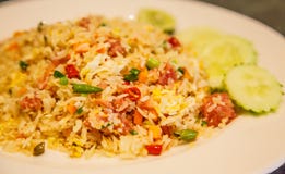 Menu thaïlandais asiatique focalisé sélectif de plat de cuisine de plan rapproché : riz frit fermenté thaïlandais de porc image stock Menu thaïlandais asiatique focalisé sélectif de plat de cuisine de plan rapproché : riz frit fermenté thaïlandais de porc image stock