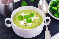 Menu vegetariano Crema della minestra dai broccoli Immagini Stock Libere da Diritti Menu vegetariano Crema della minestra dai broccoli Immagini Stock Libere da Diritti
