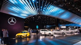 Mercedes-AMG 2018 GT S et objet exposé de Marque image libre de droits Mercedes-AMG 2018 GT S et objet exposé de Marque image libre de droits