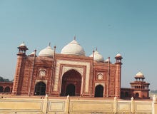 Mesquita de Taj Mahal em Agra, India imagem de stock royalty free Mesquita de Taj Mahal em Agra, India imagem de stock royalty free