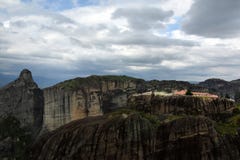 Meteora monastery, spectacular landscape with buildings on the t Royalty Free Stock Photography Meteora monastery, spectacular landscape with buildings on the t Royalty Free Stock Photography