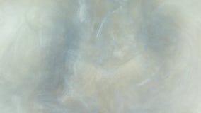 metragem 4k Tinta na água Tinta de prata que reage na água que cria o fundo abstrato filme metragem 4k Tinta na água Tinta de prata que reage na água que cria o fundo abstrato filme