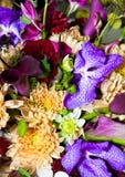 Mezcla del ramo de las flores con diversos colores foto de archivo libre de regalías Mezcla del ramo de las flores con diversos colores foto de archivo libre de regalías