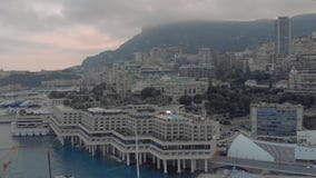 Miasto Monaco Francja morski port miejski Yahts blok statków pÅ‚askich i kasyno Monte Carlo zbiory wideo Miasto Monaco Francja morski port miejski Yahts blok statków pÅ‚askich i kasyno Monte Carlo zbiory wideo