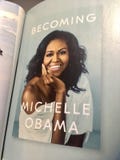Michelle Obama in een tijdschrift stock foto's Michelle Obama in een tijdschrift stock foto's