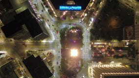 Michigan Detroit la noche aérea 4K de julio de 2017 inspira 2 almacen de metraje de vídeo Michigan Detroit la noche aérea 4K de julio de 2017 inspira 2 almacen de metraje de vídeo