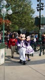 Mickey en Minnie Mouse in Disneyland stock afbeelding Mickey en Minnie Mouse in Disneyland stock afbeelding